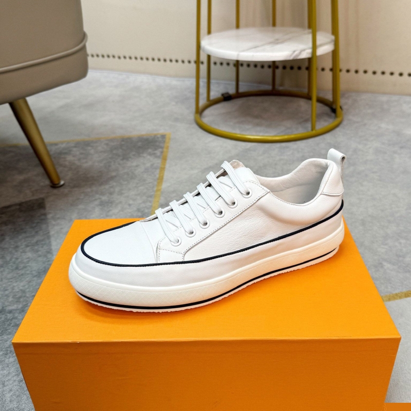 Pra*a casual shoes